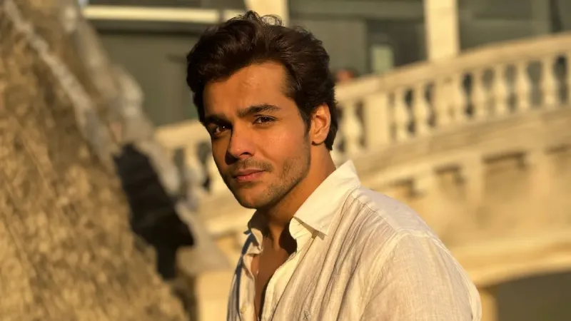 आशीष चंचलानी ने ‘ज़ॉम्बी वर्ल्ड’ के साथ डिजिटल फिल्म की शुरुआत की, ‘कॉलेज फेस्ट’ से जुड़ा नया सफर!