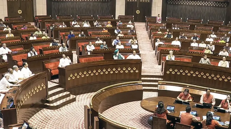 महिला आरक्षण लागू करने को सरकार का ‘50+33’ प्लान तैयार, संसद सत्र में आएगा बिल; जानें सबकुछ