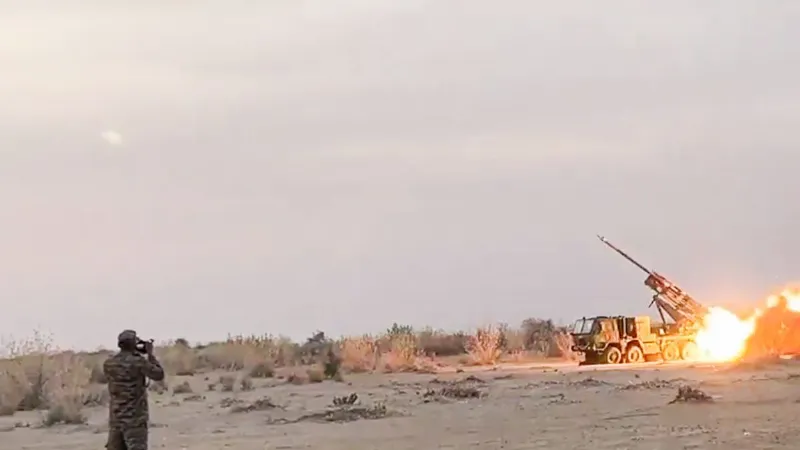 दुश्मनों की उड़ेगी नींद! बॉर्डर पर इस घातक हथियार की सातवीं रेजिमेंट तैनात, ताकत जान रह जाएंगे हैरान