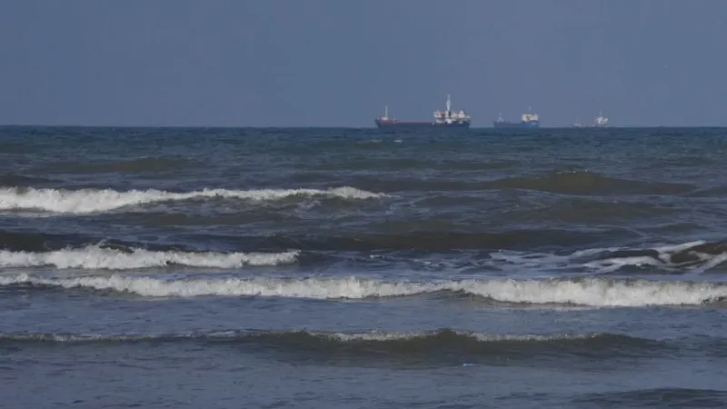 अभी नहीं रुकेगी जंग! इजरायल ने पहली बार इस क्षेत्र में दागी मिसाइल, रुसी सप्लाई लाइन पर पडे़गा असर