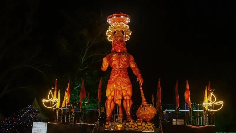 हनुमान जयंती पर करें ये खास उपाय, दूर होंगे सभी दोष और परेशानियां
