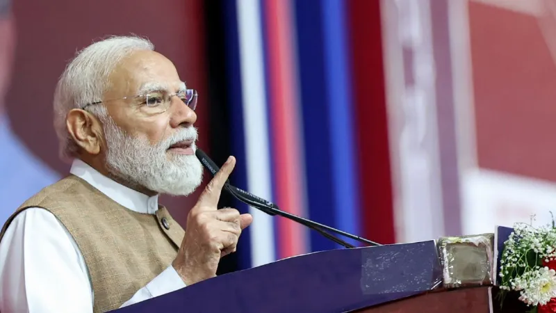 PM Modi gifts projects worth Rs 20,000 crore to Gujarat