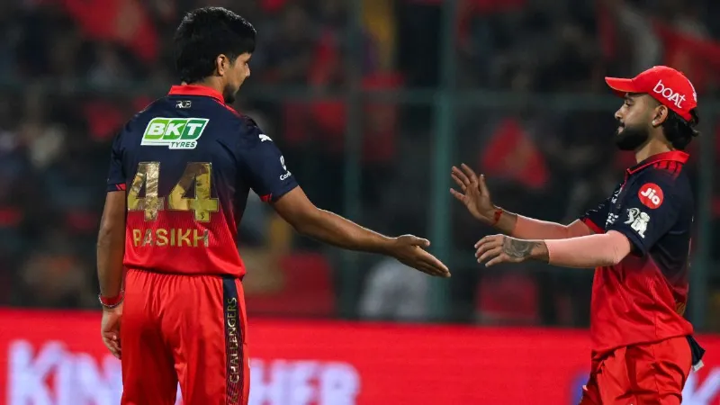 IPL 2026: जिस गेंदबाज को MI, KKR और DC ने किया इग्नोर, वही RCB का बना सबसे घातक बॉलर; जानें कौन है वो प्लेयर