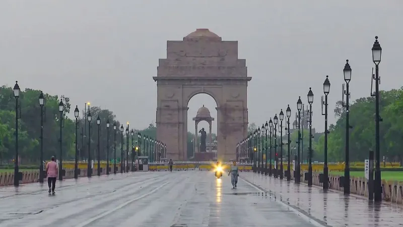 दिल्ली-NCR में गुरुवार को बरसेंगे बादल, 50 किमी की रफ्तार से चलेंगी हवाएं, पढ़ें IMD का लेटेस्ट अपडेट
