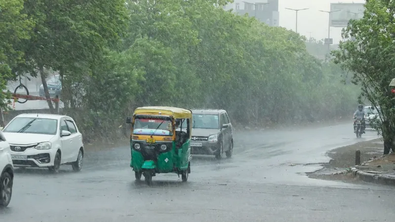 Weather: कहीं बारिश, कहीं आंधी तो कहीं बर्फबारी... बिगड़ने वाला है मौसम का मिजाज, IMD की चेतावनी