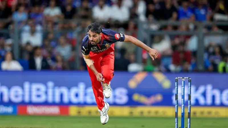 IPL 2026: भुवनेश्वर कुमार हासिल करने वाले हैं बड़ा मुकाम, आज तक किसी तेज गेंदबाज ने नहीं किया ये कमाल