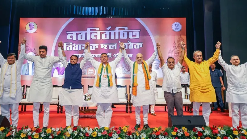 Bengal CM Oath: सुवेंदु अधिकारी के साथ आज कितने मंत्री लेंगे शपथ? कैबिनेट को लेकर आया अपडेट