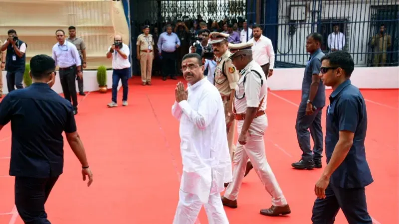 शुभेंदु सरकार का बड़ा एक्शन, एक्सटेंशन पर तैनात 243 अधिकारियों की सेवा समाप्त; जारी की गई लिस्ट