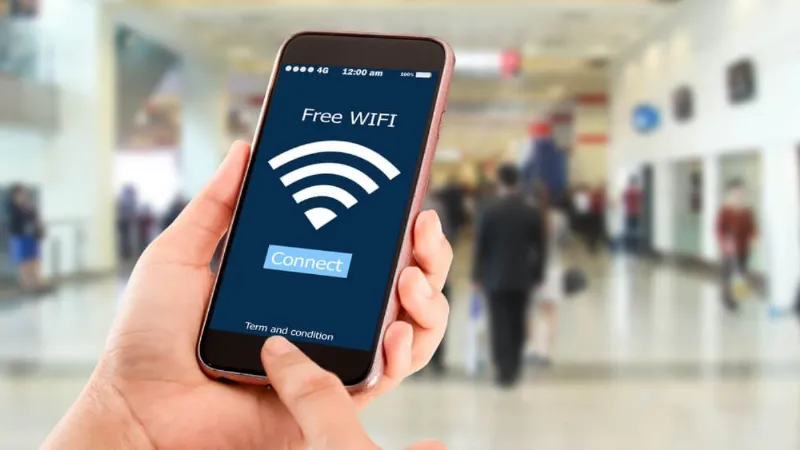 Public Wi-Fi इस्तेमाल करने वाले सावधान! भूलकर भी न करें ये काम, वरना हो जाएंगे कंगाल