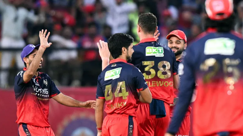 IPL 2026: लगातार 6वीं हार से पंजाब की मुश्किलें बढ़ीं, RCB ने प्लेऑफ में बनाई जगह