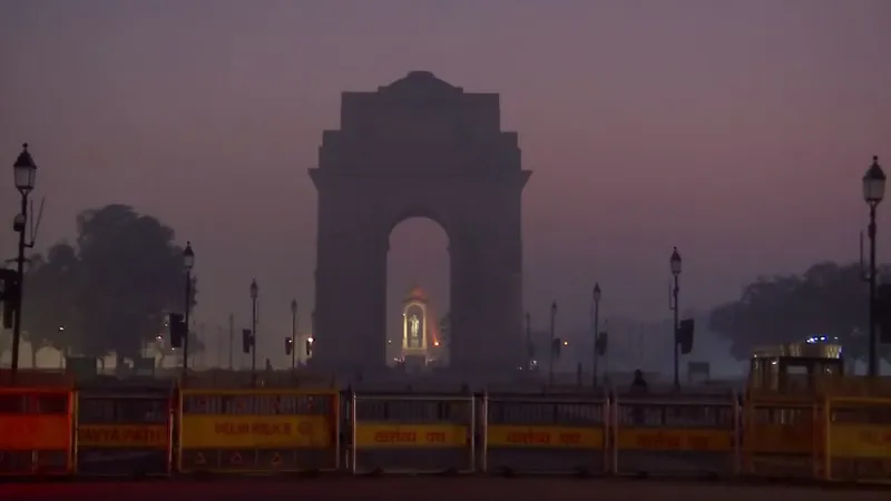 दिल्ली की हवा फिर हुई जहरीली! GRAP-1 की पाबंदियां लागू, जानें कौन-कौन से काम नहीं कर पाएंगे आप
