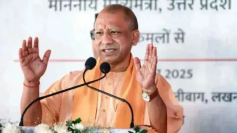 UP के सरकारी कर्मचारियों को बड़ी सौगात, योगी सरकार ने DA में किया इजाफा, बढ़कर आएगी सैलरी