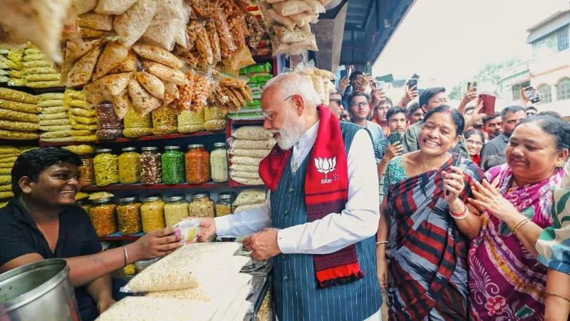 PM मोदी को झालमुड़ी खिलाने वाले विक्रम को मिली CRPF सुरक्षा, पाकिस्तान-बांग्लादेश से मिल रही धमकी