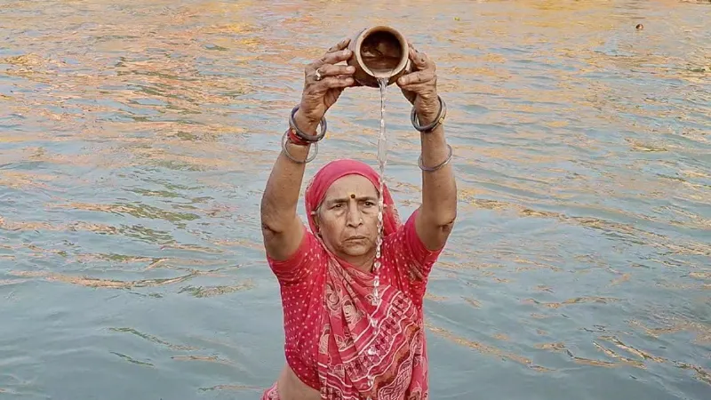 25 या 26 मई कब है गंगा दशहरा? यहां देखें सही दिन और शुभ समय की पूरी जानकारी