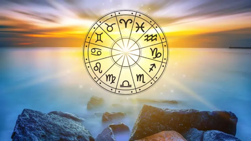 Aaj ka Rashifal: सुख साधनों और कमाई पर फोकस, पैसों के लेन-देन में रहें सतर्क, जानें आज का राशिफल