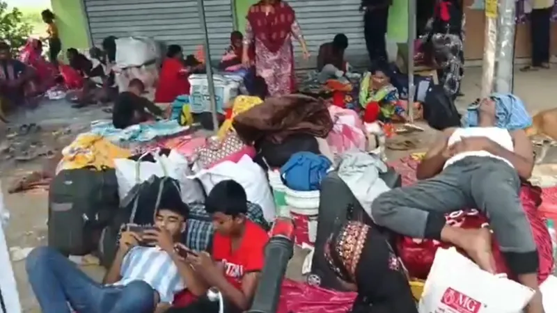 Detect Delete Deport policy visible West Bengal crowd illegal immigrants increased border Video
