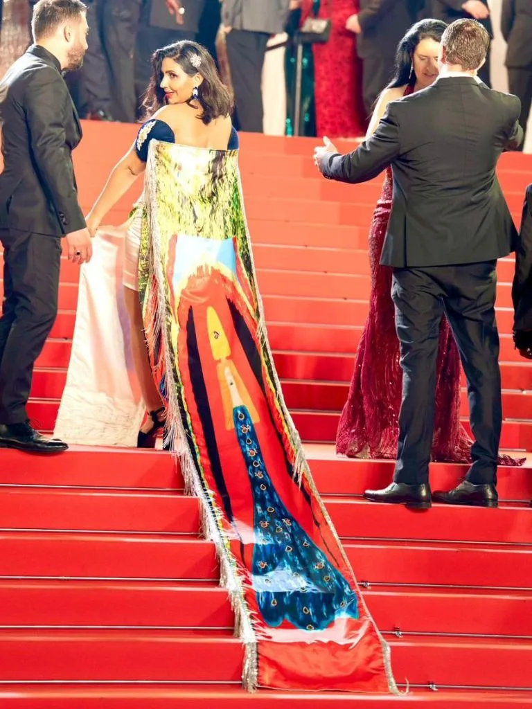 कैनवास से Cannes तक... मयूरी मित्तल ने रचा इतिहास, कान्स के रेड कार्पेट पर बिखेरा जलवा