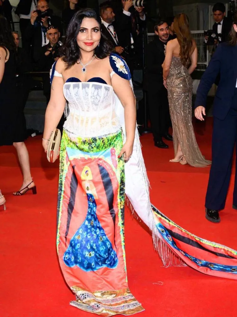 कैनवास से Cannes तक... मयूरी मित्तल ने रचा इतिहास, कान्स के रेड कार्पेट पर बिखेरा जलवा