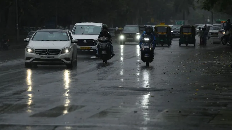 दिल्लीवालों को गर्मी से राहत, जून के पहले हफ्ते में बारिश और तेज आंधी के आसार, पढ़ें IMD अपडेट