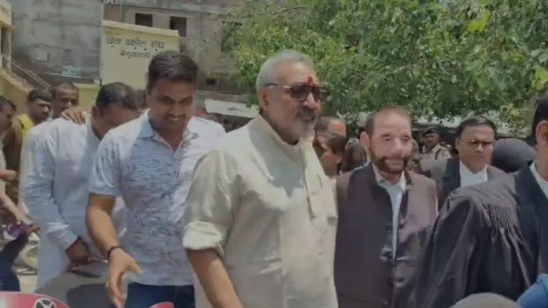 “दो गज जमीन” बयान मामले में MP-MLA कोर्ट में हाजिर हुए केंद्रीय मंत्री गिरिराज सिंह, जमानत बरकरार, जानें क्या कहा