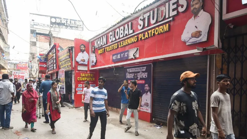 खान सर की कोचिंग पर हमले के मामले में बड़ा एक्शन, एक शिक्षक समेत 3 गिरफ्तार, सामने आई सच्चाई
