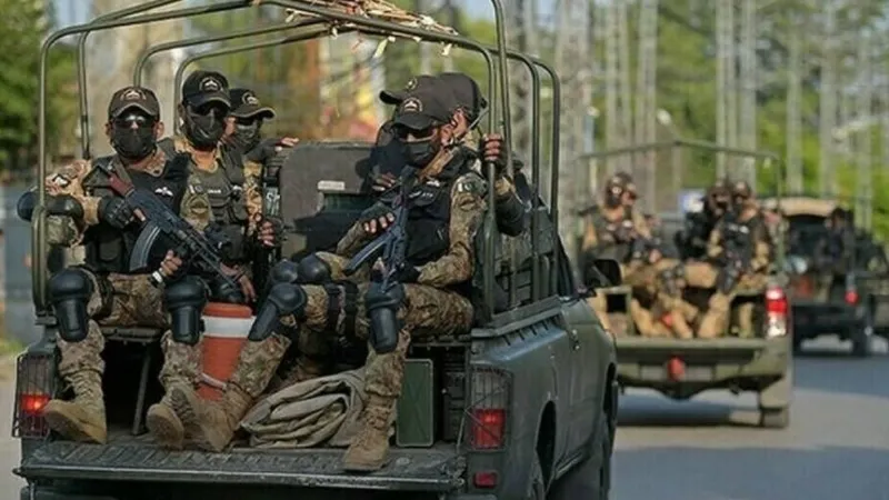 पाकिस्तानी सेना और रेंजर्स ने POK में किया नरसंहार! हक मांग रहे लोगों पर की अंधाधुंध फायरिंग, 27 की मौत