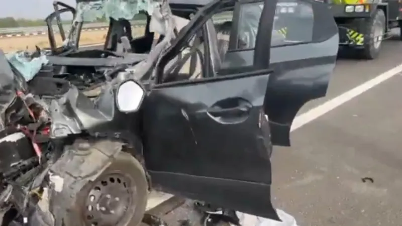 Unnao Ganga Expressway Accident four people died