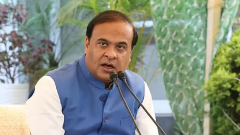 अवैध घुसपैठियों को लेकर हिमंत बिस्वा सरकार सख्त, असम में इन लोगों का नहीं बनेगा आधार कार्ड