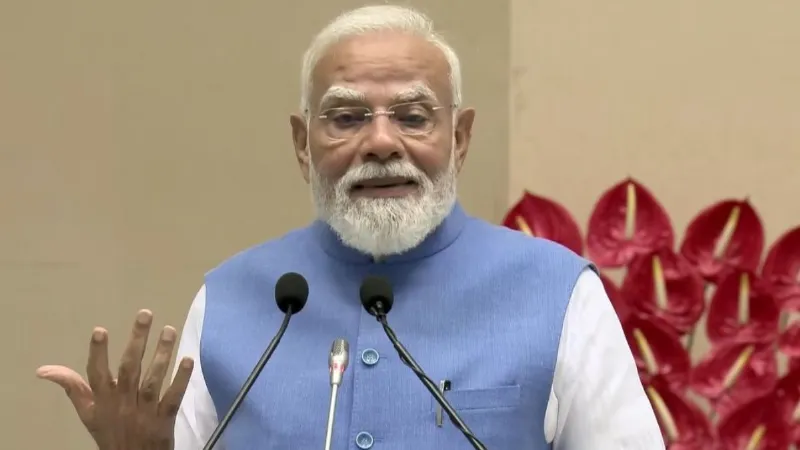 देश के युवाओं को PM मोदी का बड़ा तोहफा, 15 लाख लाभार्थियों के खातों में भेजे 2400 करोड़ रुपये