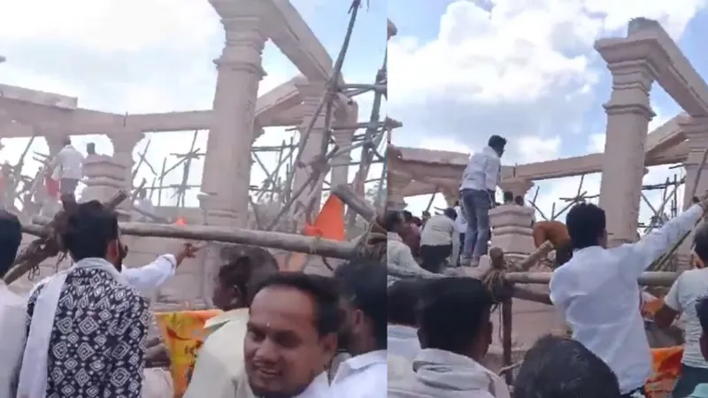 महाराष्ट्र के परभणी में बड़ा हादसा, हनुमान मंदिर का मंडप गिरा; 3 की मौत, कई घायल
