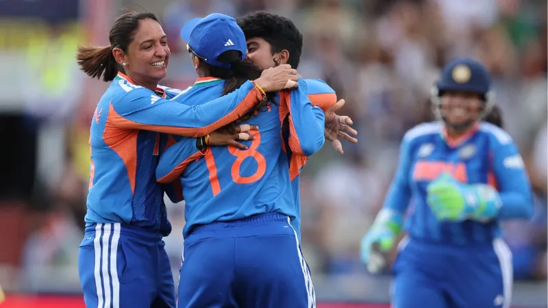वर्ल्ड कप में शानदार प्रदर्शन का मिला इनाम, श्री चरणी बनीं दुनिया की नंबर-1 टी20 गेंदबाज