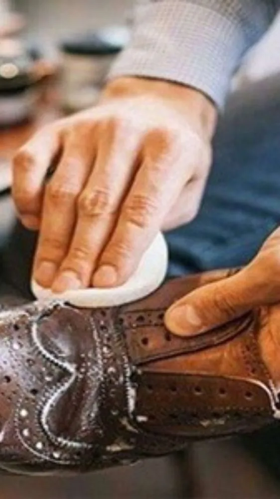 Monsoon Shoe Care: बारिश में भी सूखे रहेंगे जूते, बस घर की इस एक चीज़ का करें इस्तेमाल Monsoon Shoe Care: बारिश में भी सूखे रहेंगे जूते, बस घर की इस एक चीज़ का करें इस्तेमाल