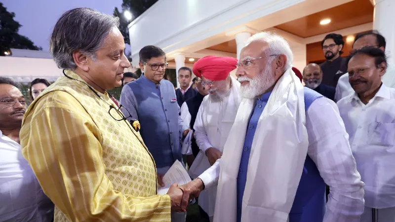 'मोदी ने 12 साल में भारत को बदल दिया', शशि थरूर ने लिखा लेख, पीएम मोदी के कार्यकाल का किया आकलन