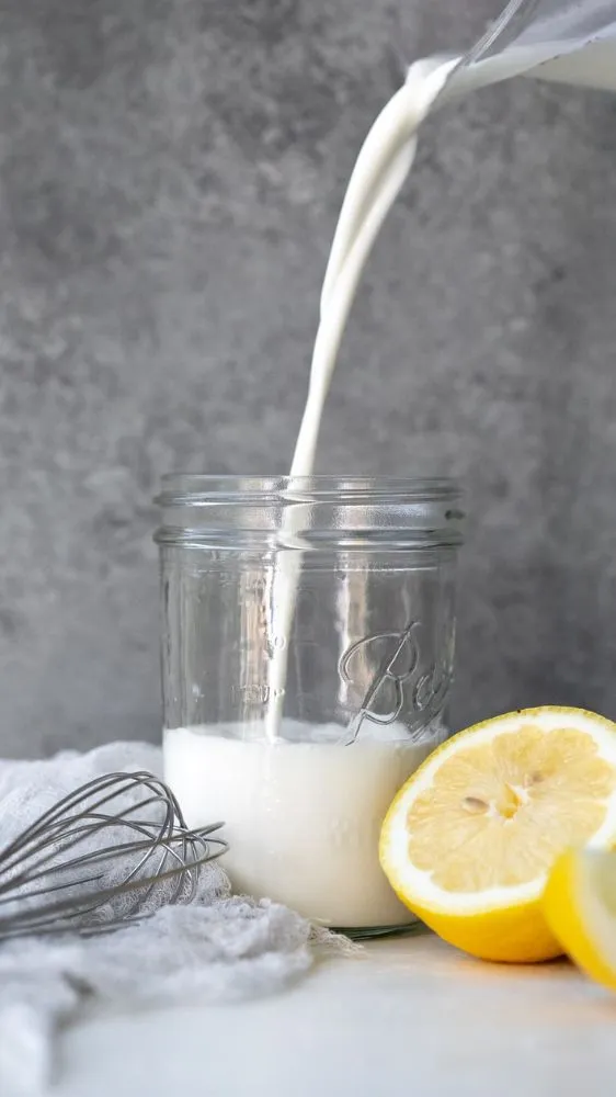 Leftover Milk Hacks: कई दिन का बचा हुआ दूध फेंकने से पहले जानें ये 6 शानदार इस्तेमाल