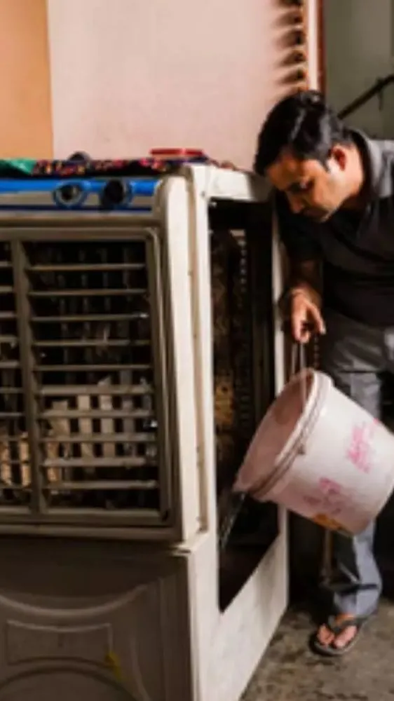बारिश में कूलर चलाते समय न करें ये बड़ी गलती! वरना ठंडी हवा की जगह बढ़ेगी उमस