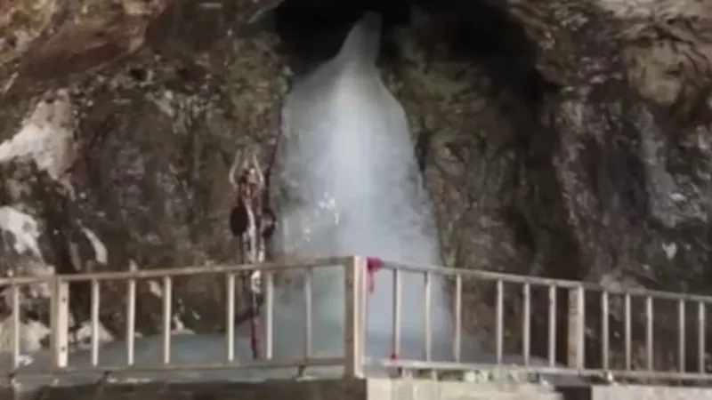 Amarnath Yatra Baba Barfani vanished in just 5 days a crowd of over 3 lakh pilgrims had gathered for darshan