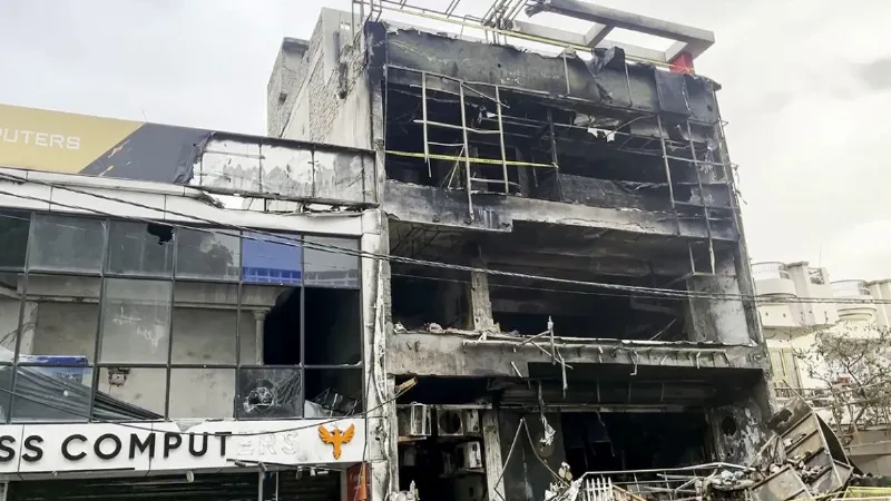 लखनऊ अग्निकांड: 15 जिंदगियां लीलने वाली अवैध बिल्डिंग पर चलेगा बुलडोजर, LDA का बड़ा आदेश