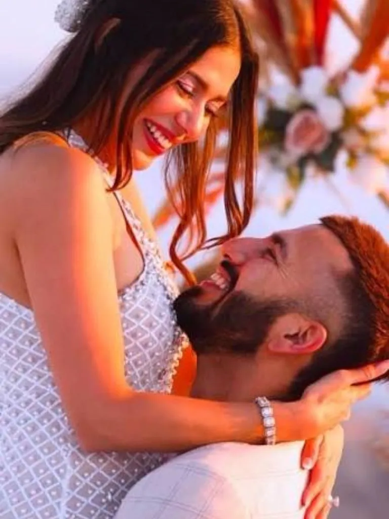 शादी के 15 दिन बाद बदला एक्ट्रेस का अंदाज! पति संग दिखीं, लेकिन नहीं पहना मंगलसूत्र