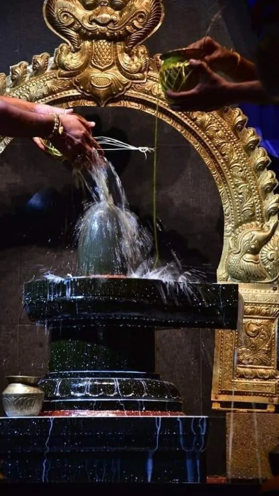 सावन में जलाभिषेक से पहले जान लें ये 8 जरूरी नियम, भोलेनाथ की कृपा से पूरी होंगी हर मनोकामनाएं