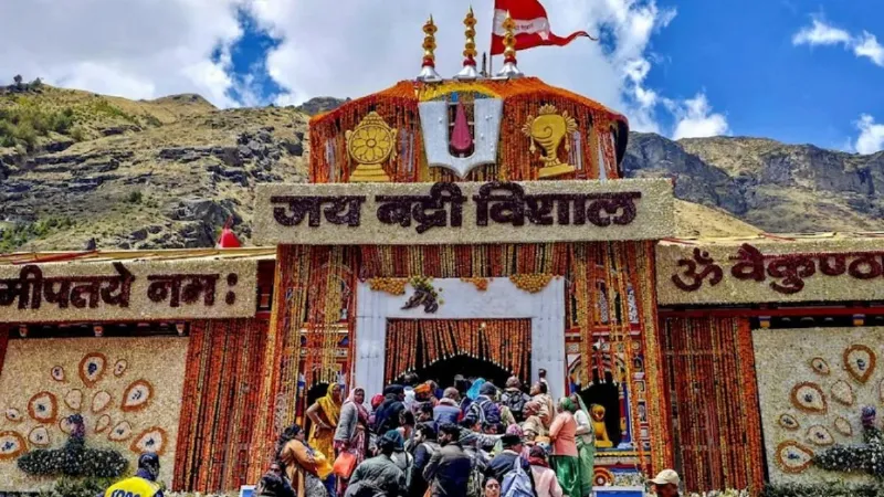 बद्रीनाथ चढ़ावा चोरी केस में बड़ा एक्शन, हिरासत में मंदिर समिति अध्यक्ष का निजी सचिव, SIT ने की जांच तेज