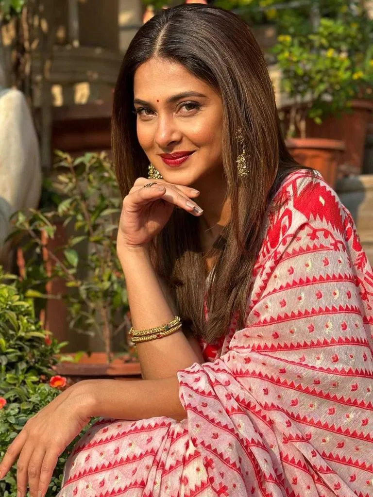 41 की उम्र में दूसरी शादी! जानिए जेनिफर विंगेट की करोड़ों की नेटवर्थ और लग्जरी लाइफ 41 की उम्र में दूसरी शादी! जानिए जेनिफर विंगेट की करोड़ों की नेटवर्थ और लग्जरी लाइफ