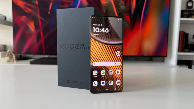 Tech Moto phone with Snapdragon 8s Gen 3 and 50MP selfie camera gets a price cut available with a big discount