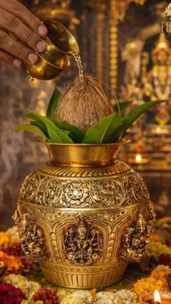 पूजा में कलश स्थापना क्यों है सबसे जरूरी? जानें इसके पीछे छिपे दिव्य रहस्य और चमत्कारी लाभ
