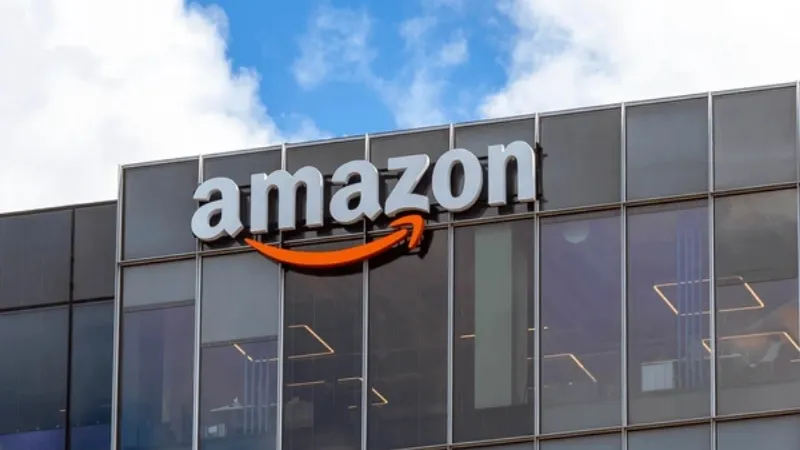 Iran US Conflict: ईरान का बड़ा दावा, बहरीन में Amazon के डेटा सेंटर पर क्रूज मिसाइल से किया हमला