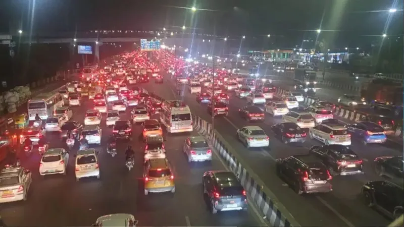 delhi-ncr-traffic-jam-border-checking-advisory-routes-today