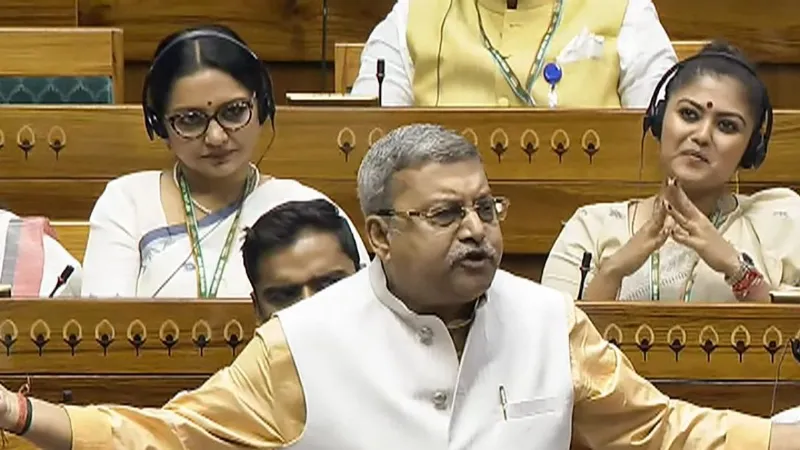 Monsoon Session: लोकसभा में कल्याण बनर्जी पर बड़ी कार्रवाई, महिला सांसदों से अभद्र टिप्पणी के आरोप में सस्पेंड