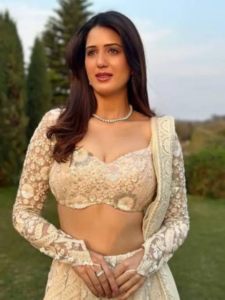 4 महीने की शादी में आई दरार? रोती दिखीं बादशाह की पत्नी ईशा, एक पोस्ट ने बढ़ा दी हलचल