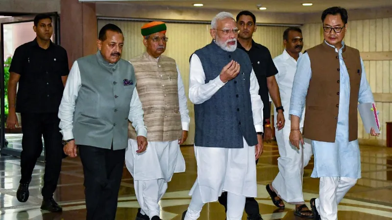 पेपर लीक करने वालों की अब खैर नहीं! सजा और जुर्माना बढ़ाएगी मोदी सरकार, संसद में आएगा सख्त कानून