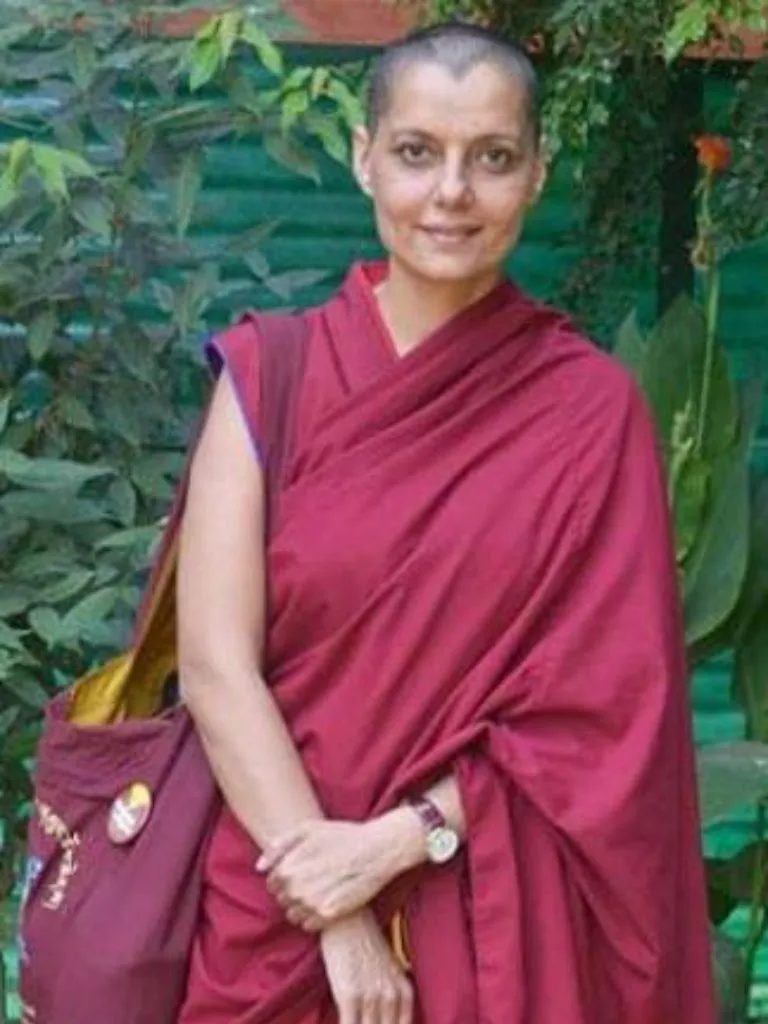 करोड़ों की स्टारडम को कहा अलविदा! थलपति विजय समेत इन 7 सितारों ने करियर के पीकपर लिया बड़ा फैसला