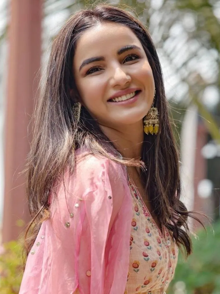 टीवी की 'बहू' अब करेगी बॉलीवुड पर राज! दिलजीत दोसांझ संग डेब्यू पर जैस्मिन भसीन ने खोले दिल के राज टीवी की 'बहू' अब करेगी बॉलीवुड पर राज! दिलजीत दोसांझ संग डेब्यू पर जैस्मिन भसीन ने खोले दिल के राज